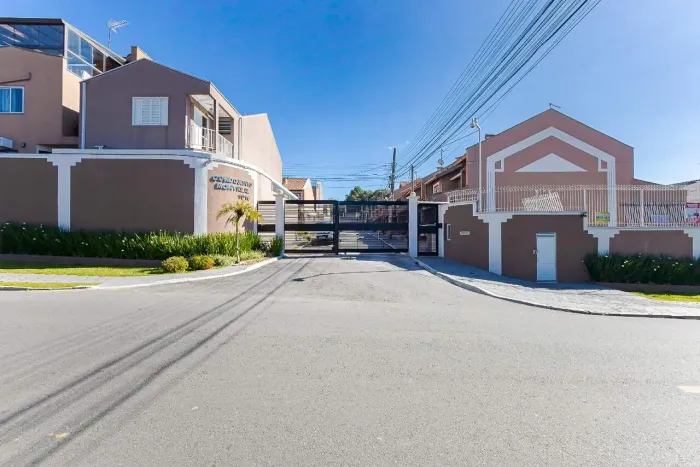 Casa para aluguel, 3 quartos, 1 vaga, Alto Boqueirão - Curitiba/PR