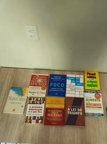 Livros diversos, CADA UM POR 10 REAIS