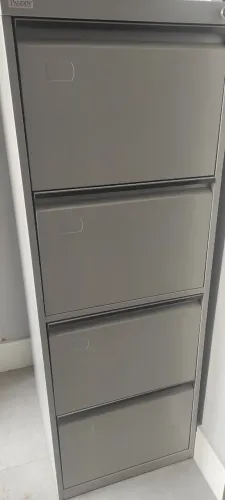 Arquivo em aço com gavetas