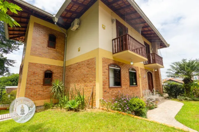 VENDA - Casa 5 dormitórios, 3 suítes no Bairro Vila Nova/ Blumenau