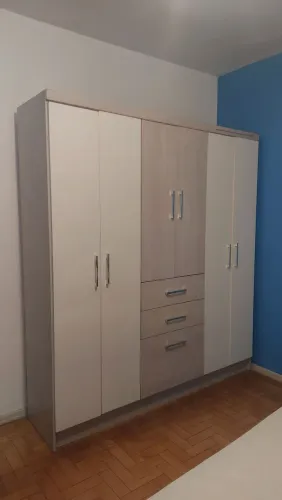 Guarda roupa 6 portas desmontado