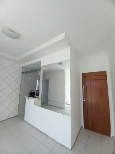 Imóvel para aluguel possui 68 metros quadrados com 3 quartos em Barroso - Fortaleza - CE