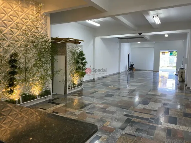 Prédio comercial com 287m² com 2 pavimentos