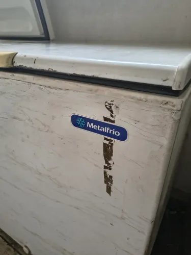 Freezer horizontal Metalfrio de 546 litros