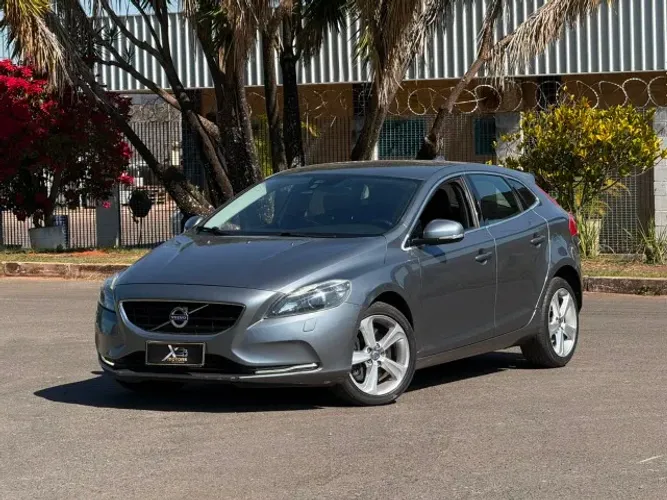 Volvo V40 T-4 2.0 Aut./mec. 2015