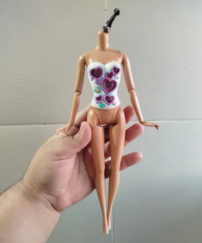 Barbie - Corpo fashionista "Hollywood divas" (Mattel)