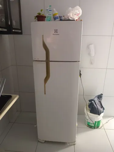 Vendo geladeira eletrolux