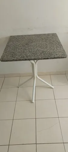 Mesa quadrada