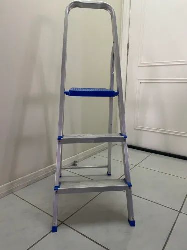 Vendo ESCADA mor de 3 andares 