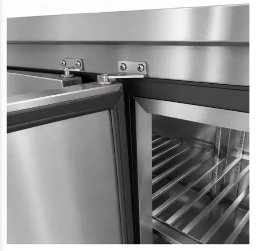 Balcão condimentador refrigerada, 220, 4 portas nas medidas 25000 x 700 x 1260