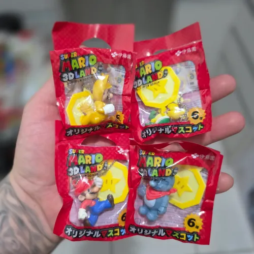 Kit 4 Chaveiros Super Mario 3D Land Japonês Lacrados (Envio OLX Pay)