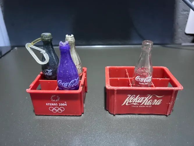 Engradado e Miniaturas de Coca-Cola - Atenas 2004