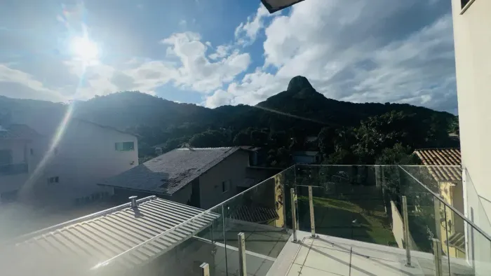 Fradinhos Casa 4 Quartos 414m2 Churrasqueira 6 Vagas de Garagem Linda Vista para as Montan