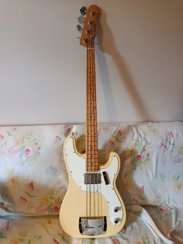 Contrabaixo Fender Vintera II '70s Telecaster Bass