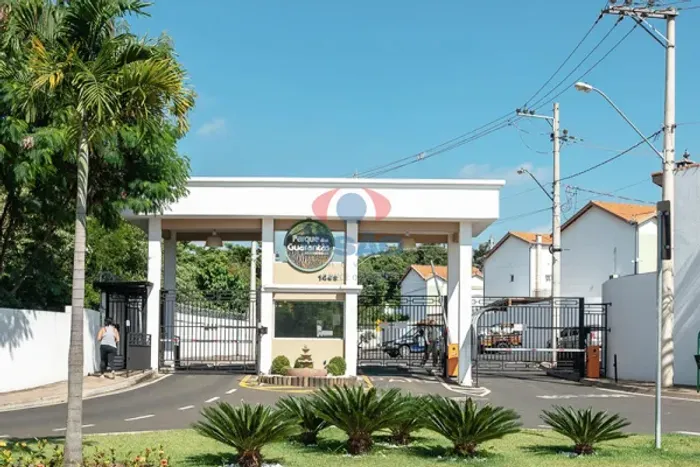 Casa em Condomínio Guarantãs com 3 Dormitórios (1 Suíte) e Área Gourmet