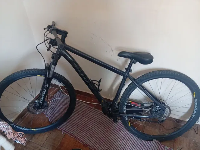 Bicileta Aro 29 com kit Shimano, freios a disco, quadro de alumínio, rodas mt8 pro extreme