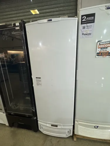 Conservador congelados tripla ação 575 litros Gelopar novo