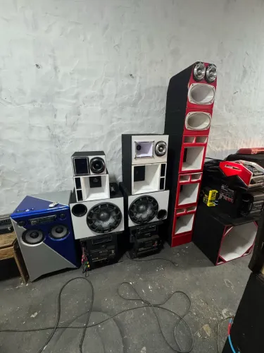 Som automotivo interno completo ou por peças 