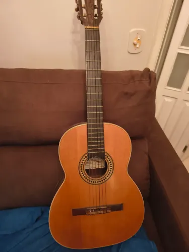Violão gianine