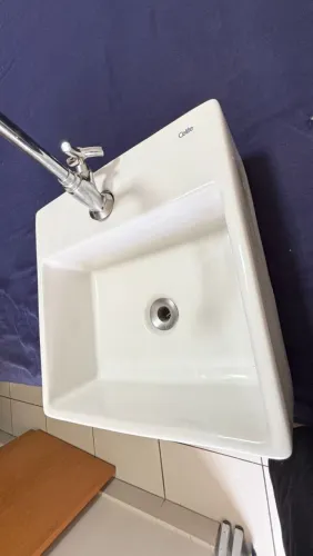 Pia de sobrepor celita com torneira