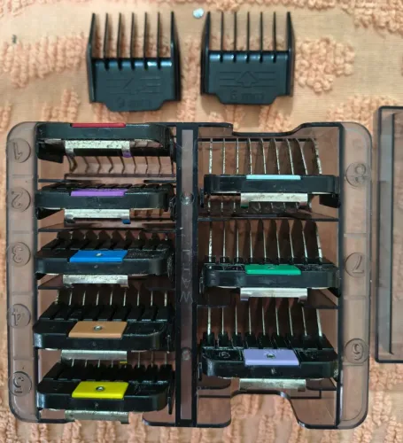 Kit com 8 tamanhos de Pentes para Tosa