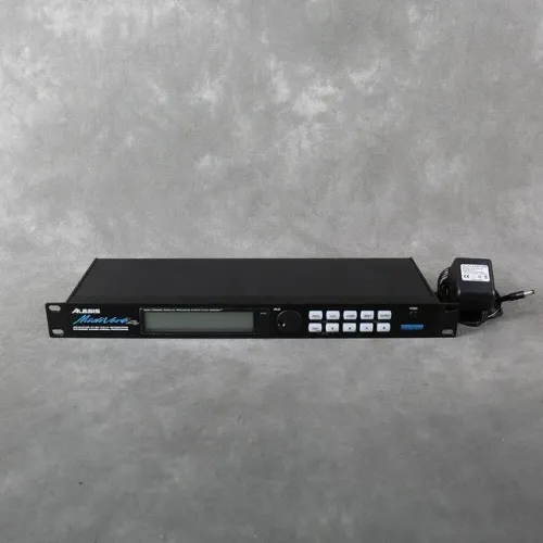 PROCESSADOR DE EFEITOS PROFISSIONAL MIDVERB4 ALESIS