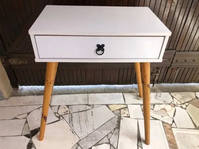 Mesa com Gaveta
