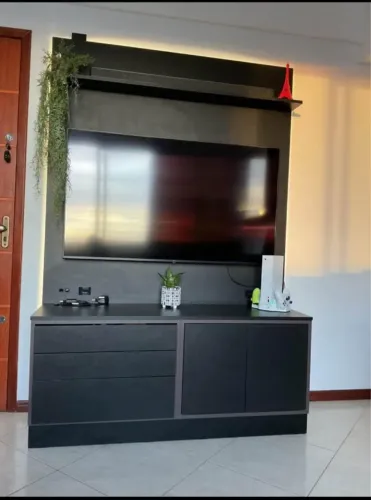 CONJUNTO PAINEL TV HOME THEATER + CRISTALEIRA COM ADEGA MDF / COM LED
