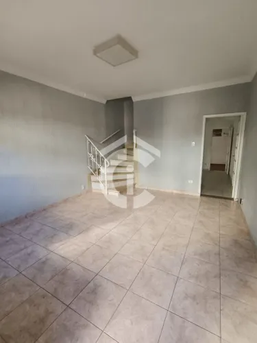 Casa para locação na Mooca, 2 quartos e 2 vagas de garagem.