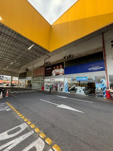 Loja para Locação em São José, Kobrasol, 1 banheiro