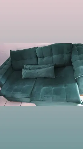 Vendo um sofá