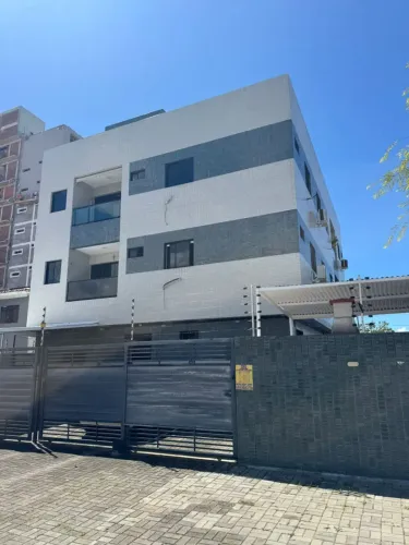 Apartamento 2 quartos prédio com área de lazer próximo a praça do Caju no Bessa