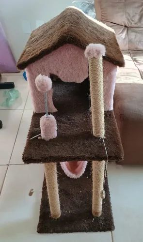 Casinha gato arranhador