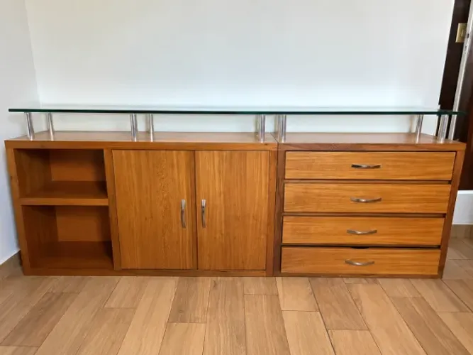 rack com cristaleira/balcão/estante