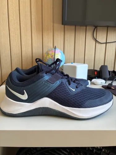 Tênis Nike MC Trainer