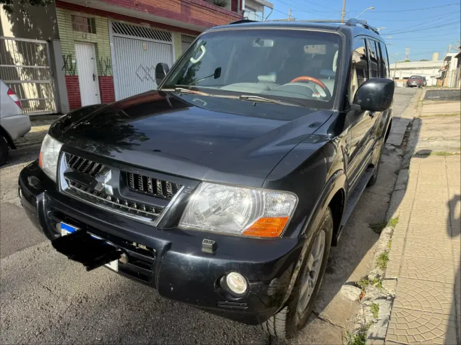 Mitsubishi Pajero GLS Hpe/hpe Full 3.8 233cv 3P AUT 2005