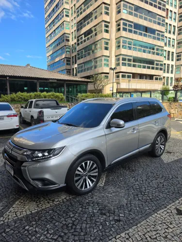 Mitsubishi Outlander HPE-S 3.0 V6 4X4 5P Aut. 2020