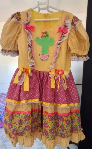 Vestido festa Junina (infantil) valor a combinar