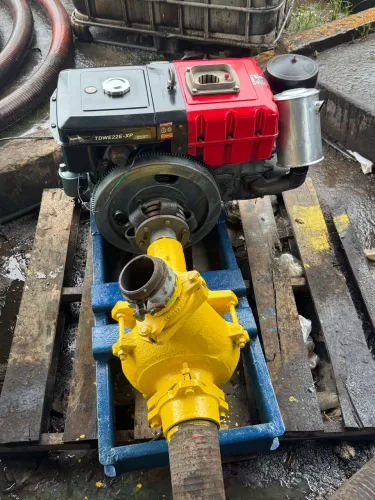 MOTOR TOYAMA TDWE22E-XP COM BOMBA DRAGA DE 4 POL + BASE ESTRUTURA METALICA