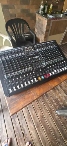 Mesa de som staner 16 canais