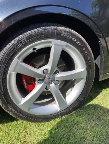 Rodas R17 originais Audi com Pneus Goodyear