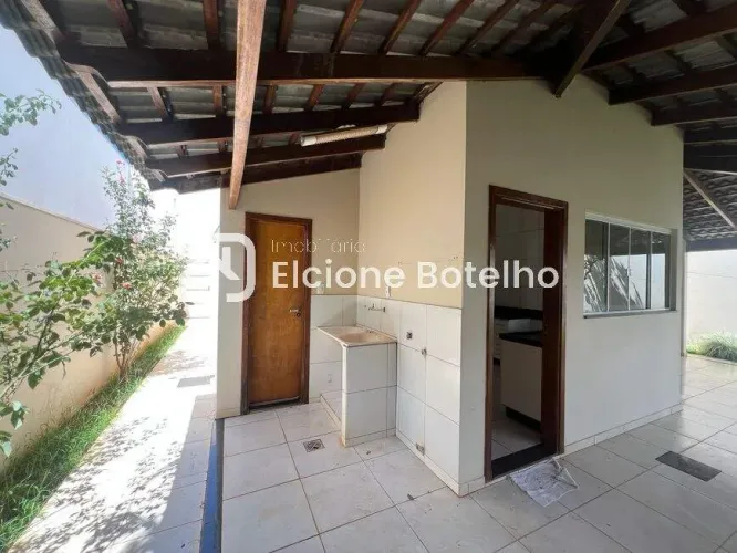 Casa de Condomínio para aluguel, 3 quartos, 1 suíte, 2 vagas, JARDIM INCONFIDENCIA - Uberl