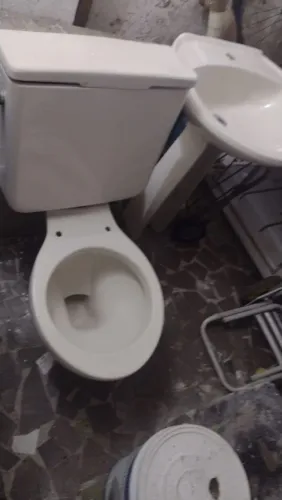 Bacia com caixa acoplada + lavatorio com coluna bege PRA SAIR HOJE