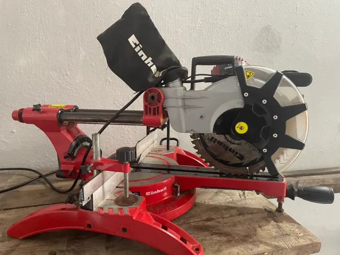 Serra de esquadria com dupla inclinação TC-SM 2534 2100W Einhell