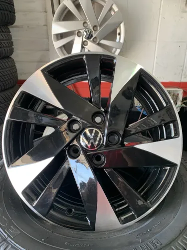 ?KIT DE RODAS ARO 15 5x100 instalado ?
