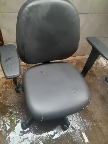 Cadeira flexível disponível 