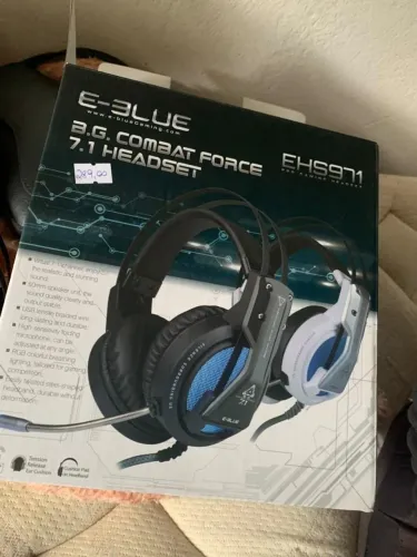 Vendo Teclado Razer ornata chroma v3, Headset E-Blue 7.1  Valor R$1000,00.