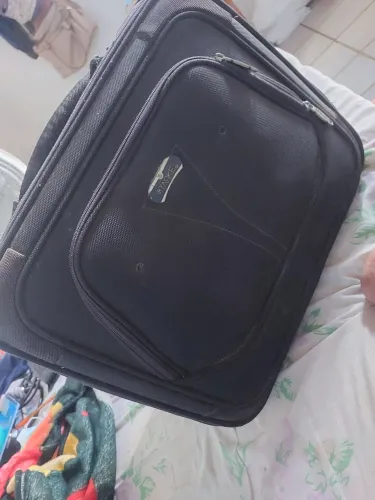 Mala media para viagem