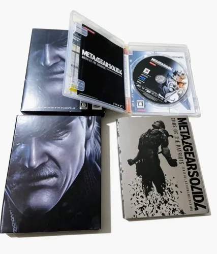 Metal Gear Solid 4: Guns of the Patriots | Edição Limitada Japonesa Completa | PS3
