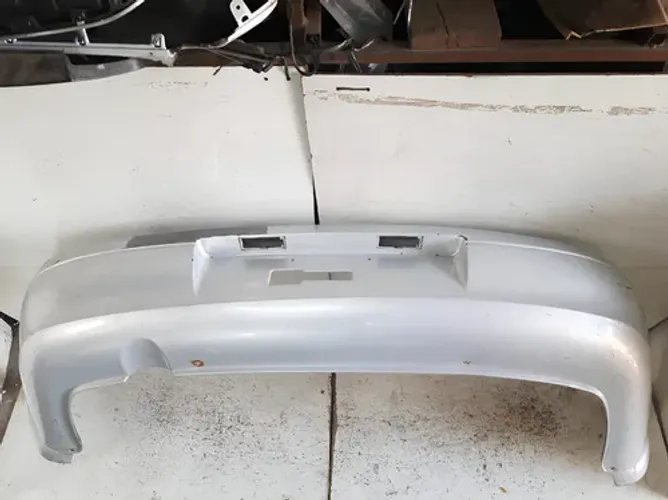 Para-choque Traseiro Corsa Sedan 2002 2003 A 2012 25082512 Prata